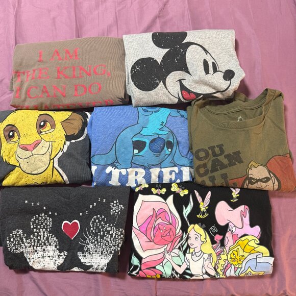 Disney Bundle of 7 t-shirts Lion King, Alice in Wonderland, Stitch, Incredibles, - Picture 1 of 12